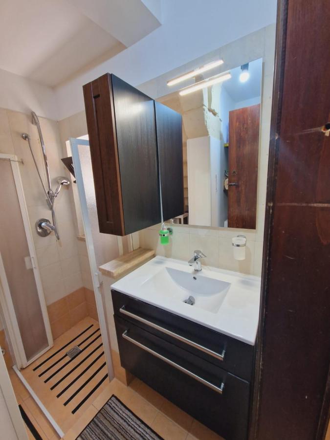 Casa Dante Deliziosa Casa A Due Passi Dal Centro Villa Lecce Eksteriør bilde